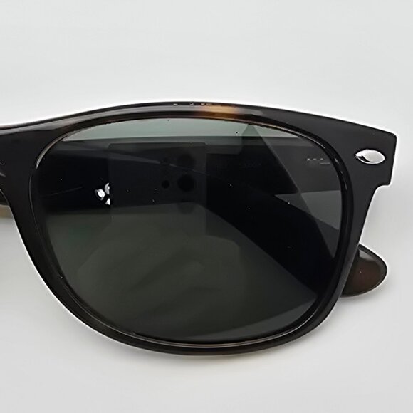 *SOLD* Ray-Ban RB2132 902 New Wayfarer Tortoise Frame G-15 Green Lens Sunglasses - Picture 11 of 13